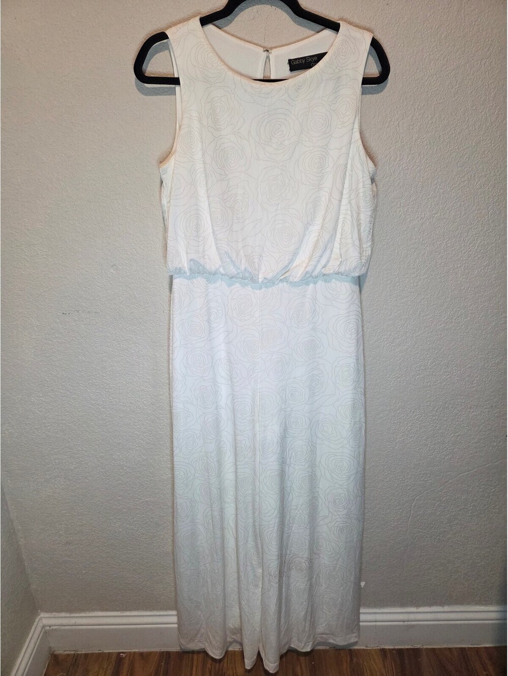 Gabby Skye Occasion White Sleeveless Jumpsuit Size 12